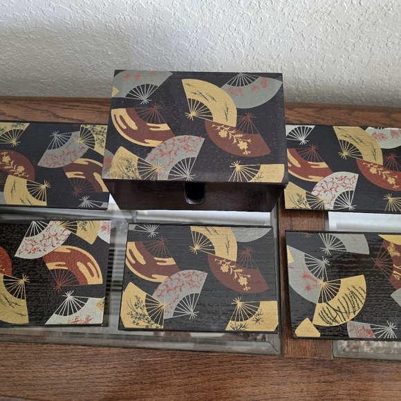 Vintage Lacquerware Japanese Sushi Plate Set - Picture 8 of 15